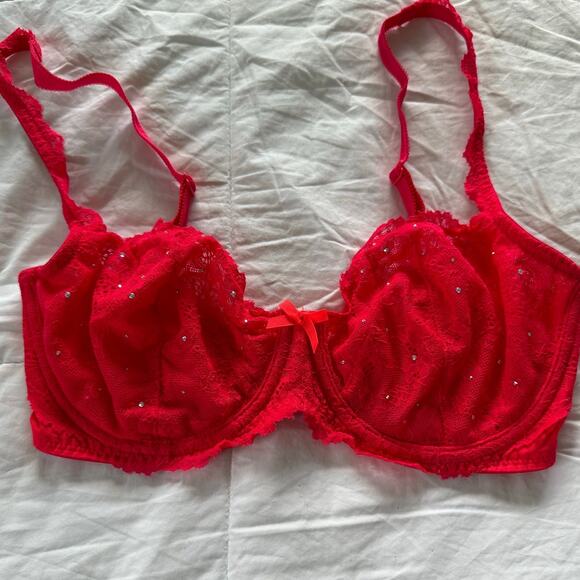 Victoria’s Secret Limited Edition Hot Pink Rhinestone Unlined Lace Bra Sz 32DDD - Picture 1 of 6